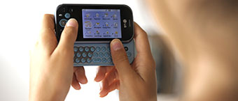 84% des 11-24 ans ont un mobile